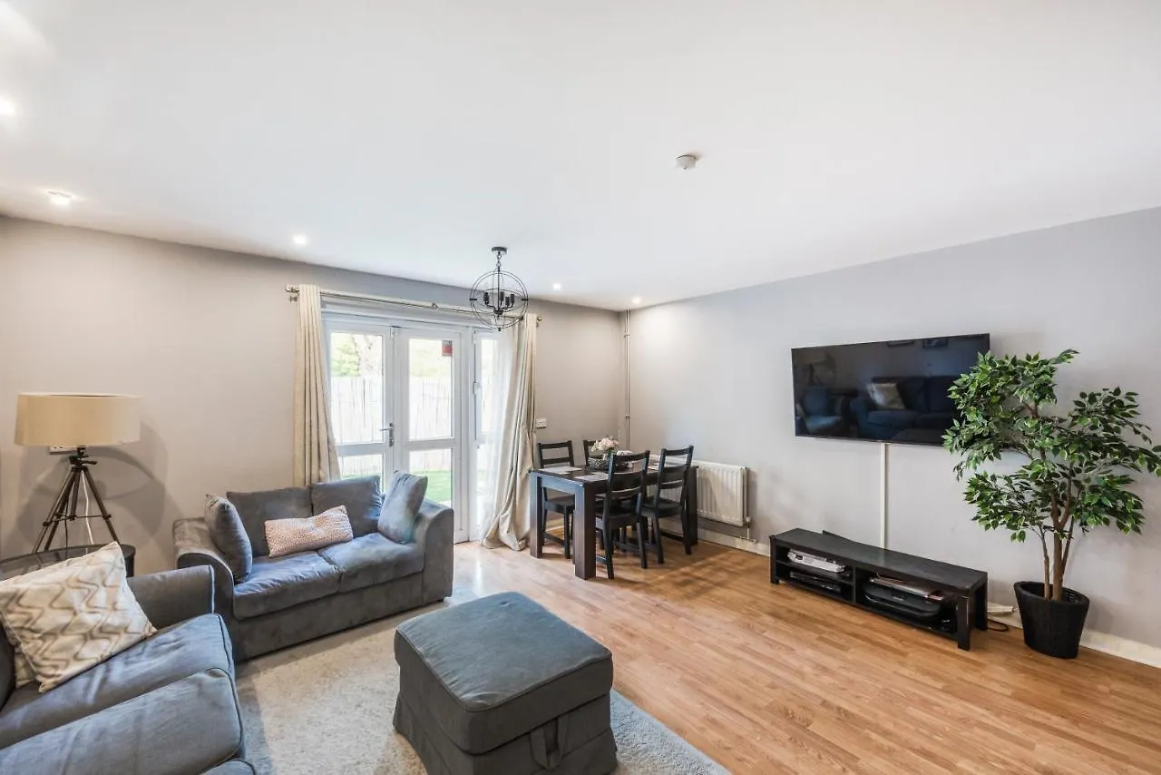 Vakantiehuis Spacious 4 Bed House Near Greenwich Londen